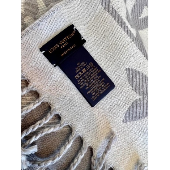 Replica Louis Vuitton LV Essential Scarf In Grey Wool M77727 Replica Louis Vuitton LV Essential Scarf In Grey Wool M77727