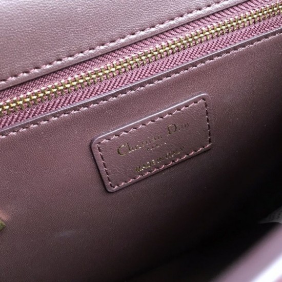 Replica Christian Dior 30 Montaigne Flap Bag Mauve Replica Christian Dior 30 Montaigne Flap Bag Mauve