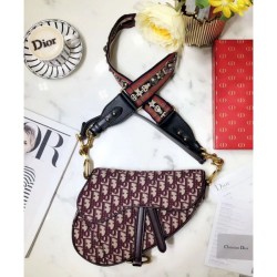 Fake Christian Dior Saddle Bag M0446 Red Replica Fake Christian Dior Saddle Bag M0446 Red Replica