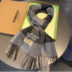 Fake Burberry Classic Cashmere Scarf 30 x 200 Replica