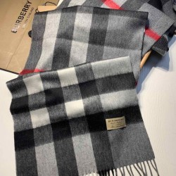 Replica Burberry Classic Medium Check Cashmere Shawl 40 x 180