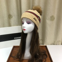 Replica Gucci Classic Cashmere Jacquard Scarf & Hat Brown Fake Gucci Classic Cashmere Jacquard Scarf & Hat Brown Replica