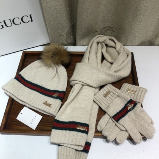 Replica Gucci Classic Cashmere Jacquard Scarf & Hat Beige Replica Gucci Classic Cashmere Jacquard Scarf & Hat Beige