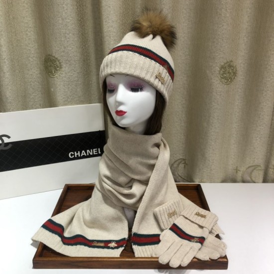 Replica Gucci Classic Cashmere Jacquard Scarf & Hat Beige Replica Gucci Classic Cashmere Jacquard Scarf & Hat Beige
