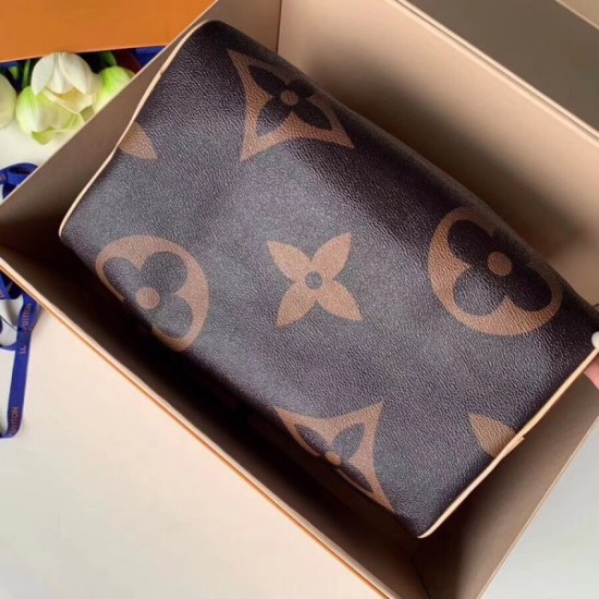 Replica Louis Vuitton Speedy Bandouliere 30 Monogram Giant M44602
