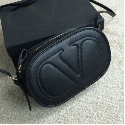 Fake Logo-Go Cross Body Bag In Black Leather Replica